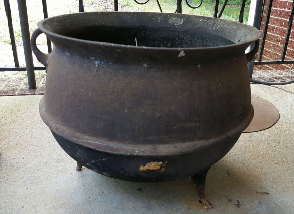 Trying to ID a old wash pot Cast Iron Collector Forums